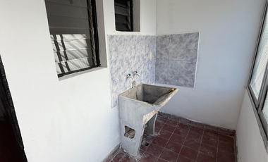 DEPARTAMENTO EN CASTAÑARES - ALQUILER