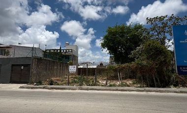 Terreno en renta en Av. Fonatur, cerca de Av. Huayacán – ¡Ubicación estratégica!