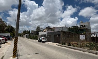 Terreno en renta en Av. Fonatur, cerca de Av. Huayacán – ¡Ubicación estratégica!