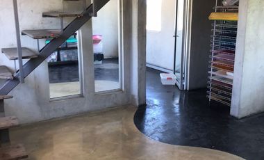 En Renta Propiedad Multifuncional: bodega, oficina, almacén