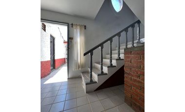 Casa en Venta con Local Comercial en el Centro de Ixtapan de la Sal