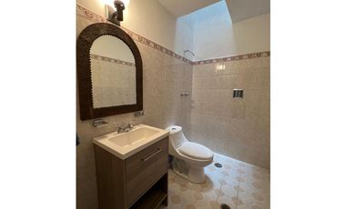 Casa en Venta con Local Comercial en el Centro de Ixtapan de la Sal