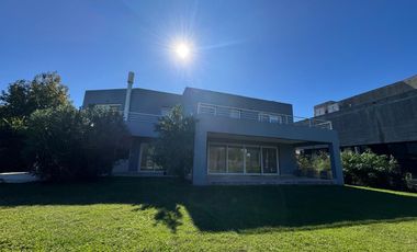 Casa en Los Castores EN ALQUILER Y VENTA  Nordelta