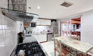 Casa con piscina en Campos De Echeverria
