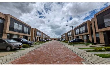 Venta ESPECTACULAR CASA EN CHA!!