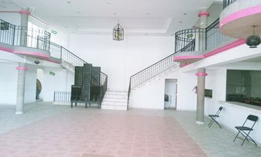 Local comercial en renta en valle dorado sobre avenida