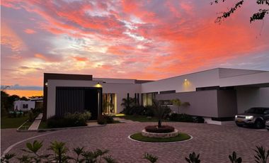 Venta casa Condominio Pereira