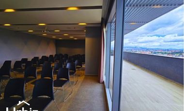 Arriendo Oficina de 58 m² sobre Calle 100 en La Castellana