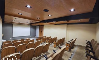 Arriendo Oficina de 58 m² sobre Calle 100 en La Castellana