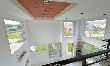 Casa en Venta en Arenas del Sur - 5 ambientes