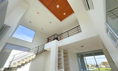 Casa en Venta en Arenas del Sur - 5 ambientes