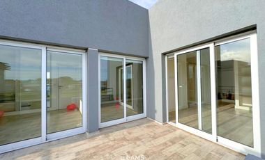 Casa en Venta en Arenas del Sur - 5 ambientes
