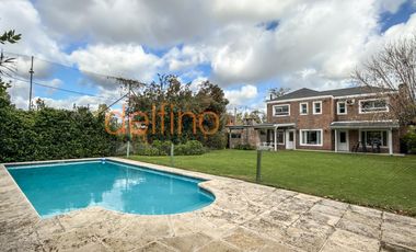 Casa en el Barrio cerrado EL LUCERO