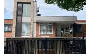 Venta Casa con renta Primero de MAyo Sur Central Cali (GH)