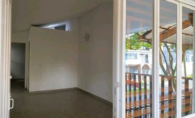 Venta Casa con renta Primero de MAyo Sur Central Cali (GH)
