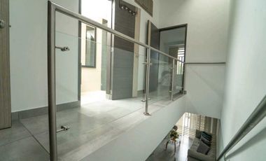 Venta Casa con renta Primero de MAyo Sur Central Cali (GH)