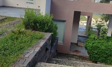 Casa en Alquiler 2 dormitorios en Terrazas de Estanzuela, con vistas a las Sierras