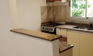 Monoambiente con cochera en Alquiler en Bernal