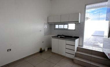 Departamento en  planta alta en el centro de Lujan