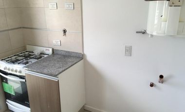 MUY BUEN DEPARTAMENTO DE DOS AMBIENTES - MANUEL CASTRO 444, 3ro. 
