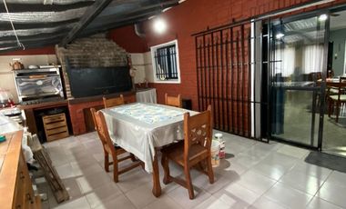 Granadero Baigorria, Calle 6 Nº 2554 - VENTA