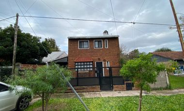 Granadero Baigorria, Calle 6 Nº 2554 - VENTA