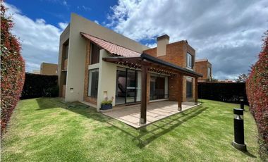 Casa Cajica en arriendo milla de oro Badalona