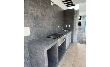 VENTA CASA UN PISO PALMA REAL VILLAVICENCIO