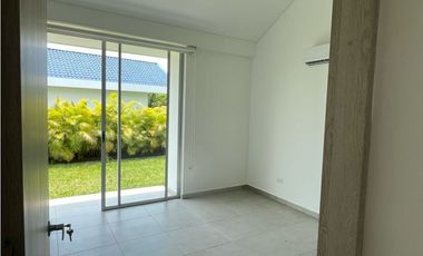VENTA CASA UN PISO PALMA REAL VILLAVICENCIO