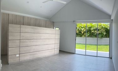 VENTA CASA UN PISO PALMA REAL VILLAVICENCIO
