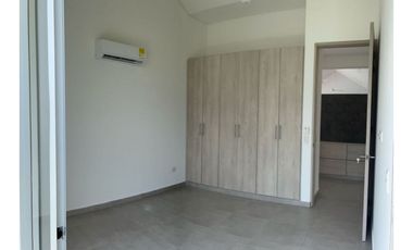VENTA CASA UN PISO PALMA REAL VILLAVICENCIO