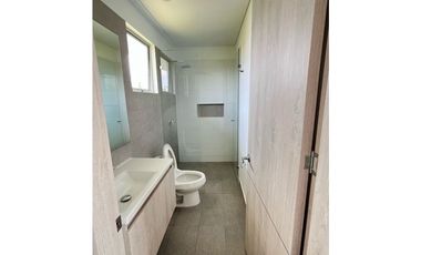 VENTA CASA UN PISO PALMA REAL VILLAVICENCIO