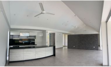 VENTA CASA UN PISO PALMA REAL VILLAVICENCIO