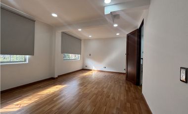 ARRIENDO CASA DE TRES NIVELES EN ENVIGADO - LAS ANTILLAS