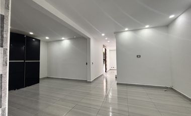ARRIENDO CASA DE TRES NIVELES EN ENVIGADO - LAS ANTILLAS