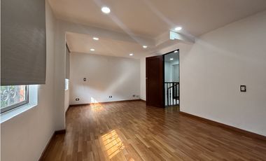ARRIENDO CASA DE TRES NIVELES EN ENVIGADO - LAS ANTILLAS