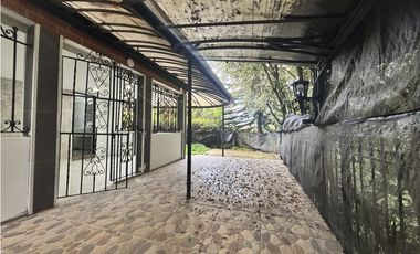 ARRIENDO CASA DE TRES NIVELES EN ENVIGADO - LAS ANTILLAS