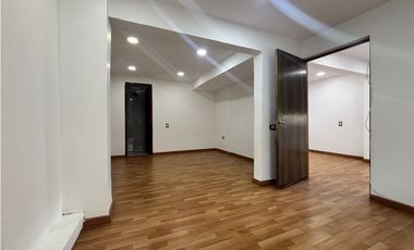ARRIENDO CASA DE TRES NIVELES EN ENVIGADO - LAS ANTILLAS