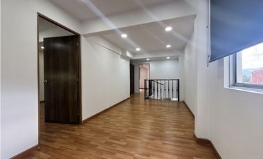 ARRIENDO CASA DE TRES NIVELES EN ENVIGADO - LAS ANTILLAS