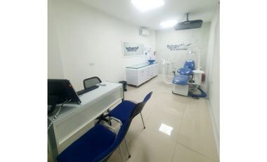 ALQUILO CONSULTORIOS MEDICOS Y ODONTOLOGICOS  CLINICA SANTA LUCIANA