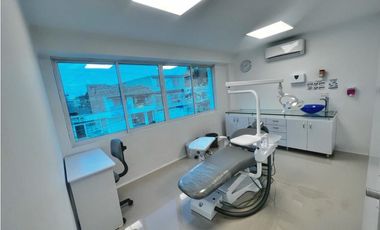 ALQUILO CONSULTORIOS MEDICOS Y ODONTOLOGICOS  CLINICA SANTA LUCIANA