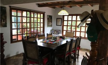 FINCA GUARNE VEREDA LA PASTORCITA A 5 MINUTOS DE LA AUTOPISTA AMOBLADA