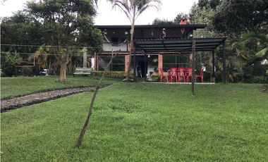 FINCA GUARNE VEREDA LA PASTORCITA A 5 MINUTOS DE LA AUTOPISTA AMOBLADA