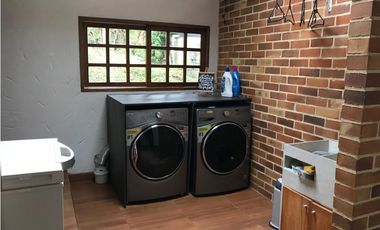 FINCA GUARNE VEREDA LA PASTORCITA A 5 MINUTOS DE LA AUTOPISTA AMOBLADA