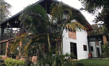 FINCA GUARNE VEREDA LA PASTORCITA A 5 MINUTOS DE LA AUTOPISTA AMOBLADA