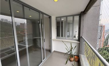 Apartamento en Venta en Medellín Av Palmas