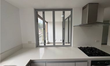 Apartamento en Venta en Medellín Av Palmas