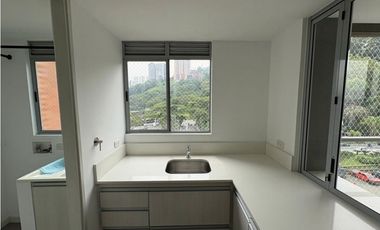 Apartamento en Venta en Medellín Av Palmas