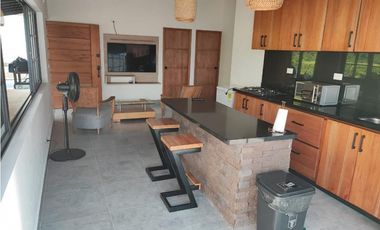 SE VENDE FINCA EN PARCELACION TOTALMENTE REMODELADA