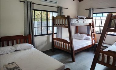 SE VENDE FINCA EN PARCELACION TOTALMENTE REMODELADA